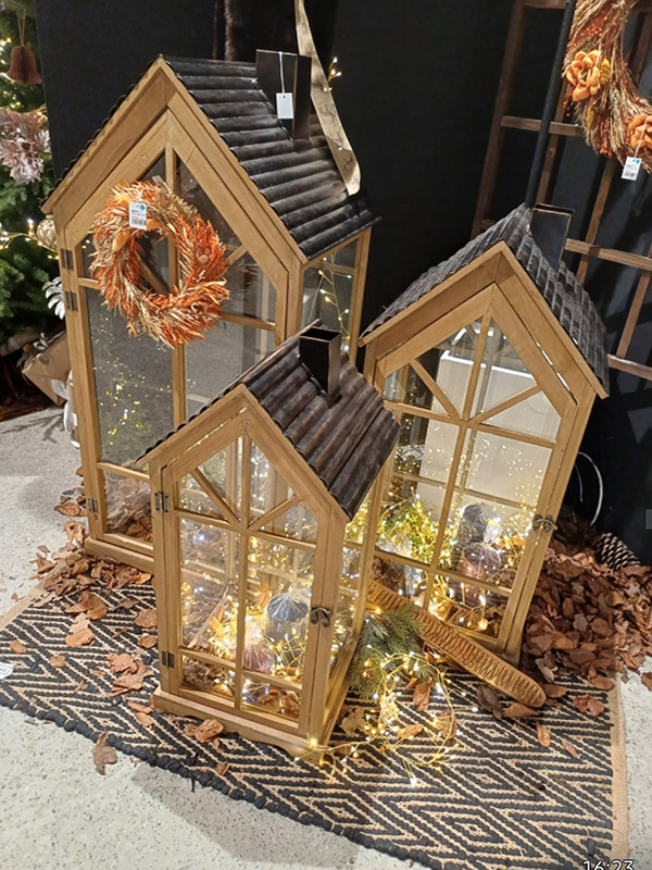 festlich geschmückte goldene Glasdeko-Häuser Twenhäfel Spielwaren